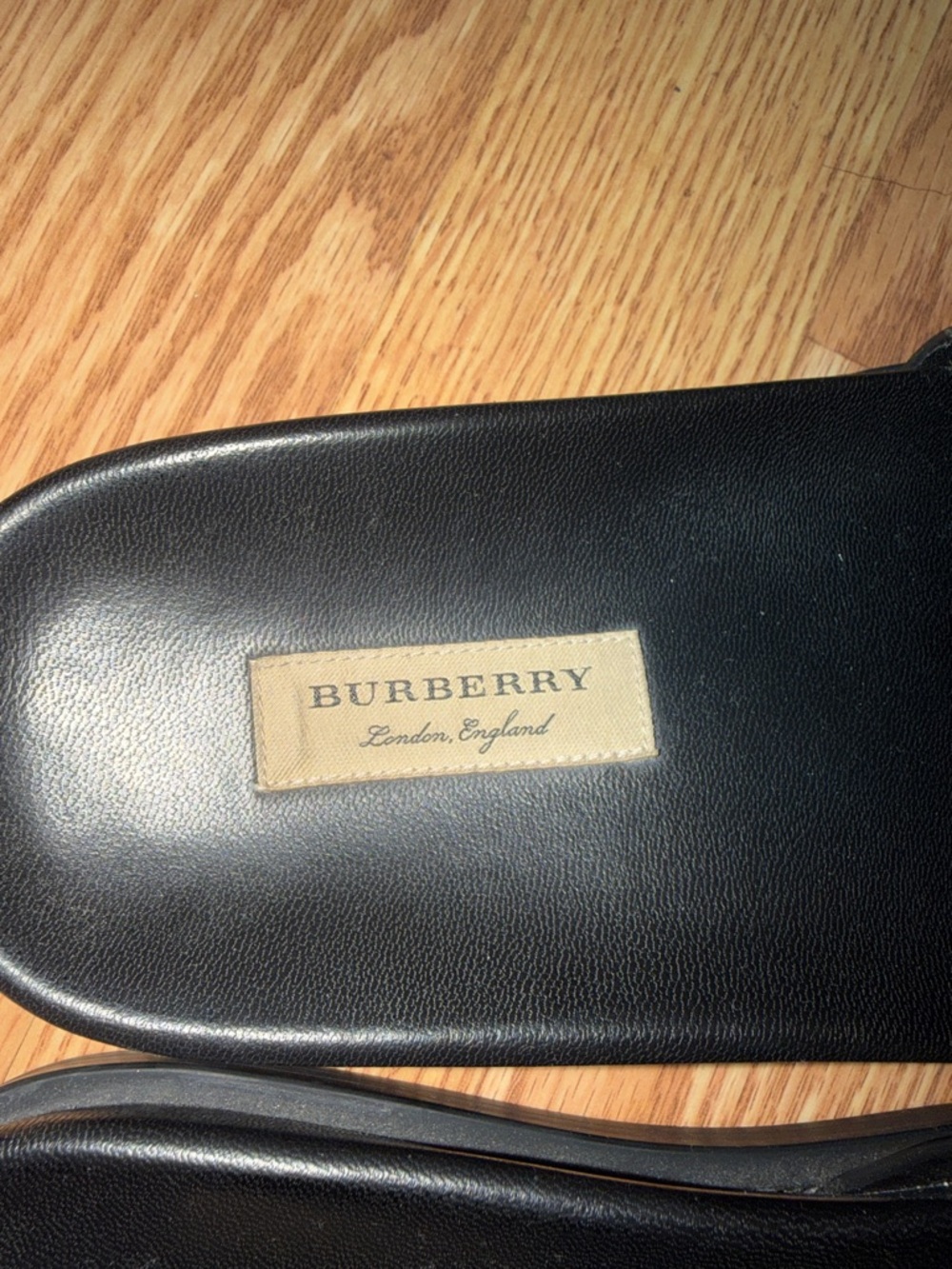 Burberry Slides - Picture 2 of 3